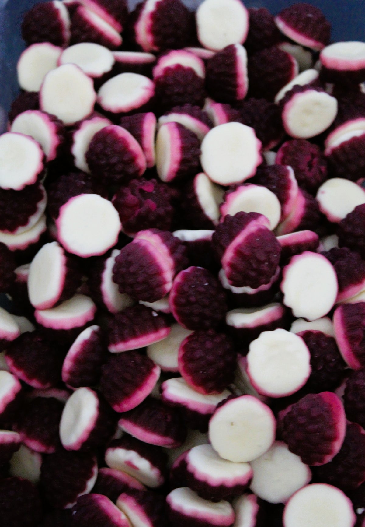 Rainbow Boysenberries N Cream-100g